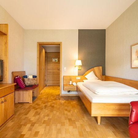 Menschels Vitalresort Meddersheim Bagian luar foto