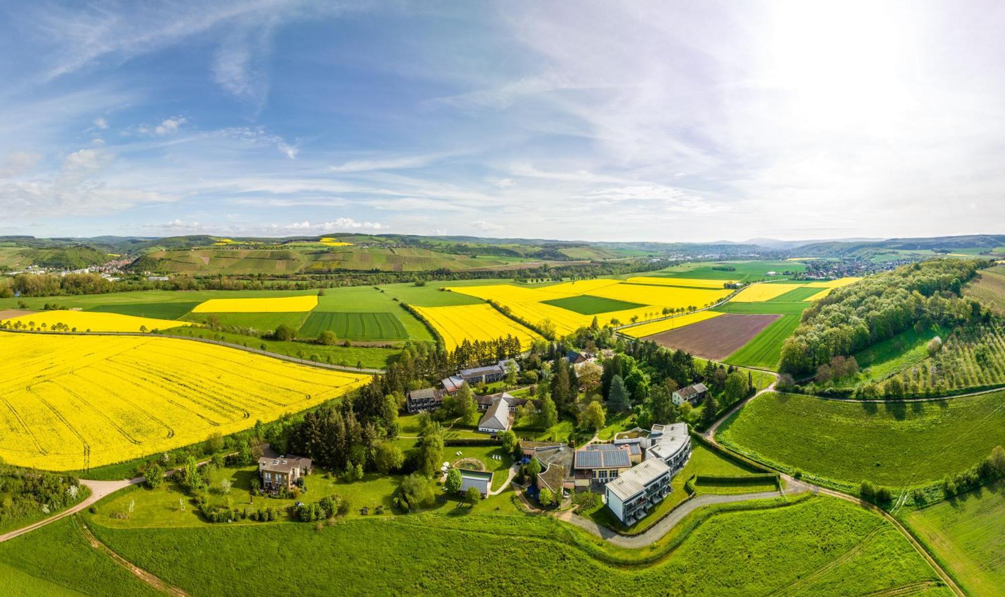 Menschels Vitalresort Meddersheim Bagian luar foto