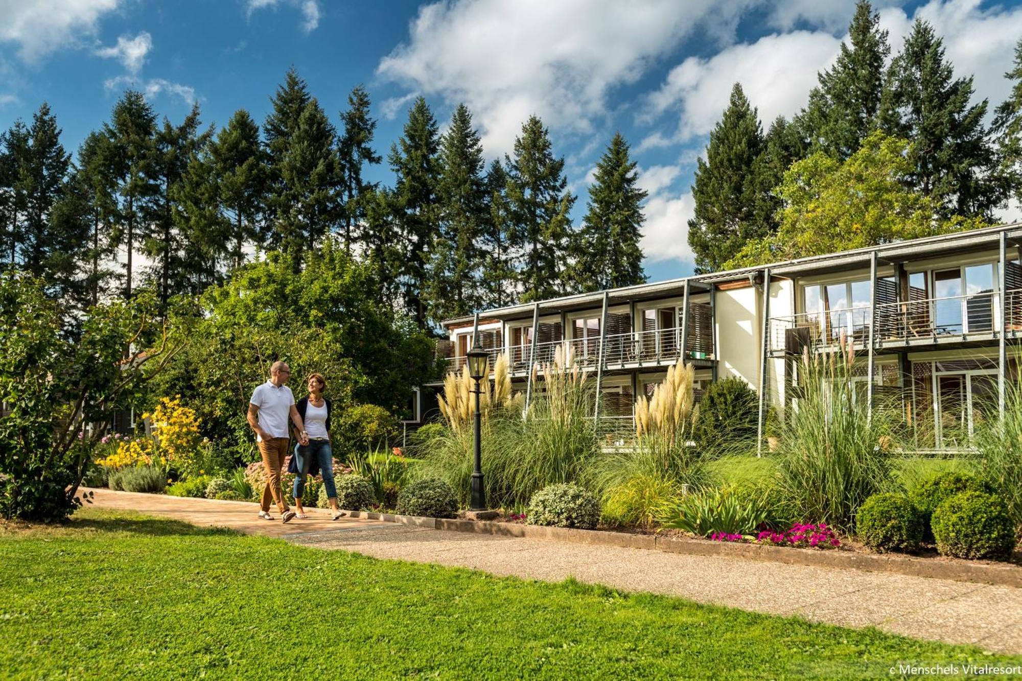 Menschels Vitalresort Meddersheim Bagian luar foto